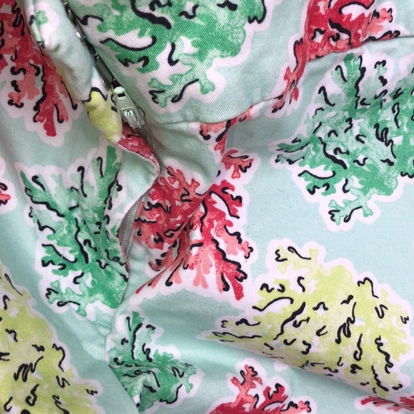 Crown & Ivy sz 8 mint green reef scalloped shorts - Picture 5 of 6